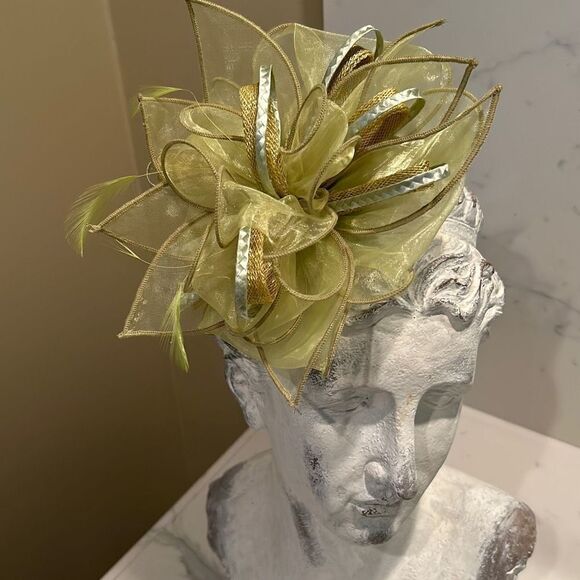 Lime Green Fascinator Hat - Picture 1 of 4